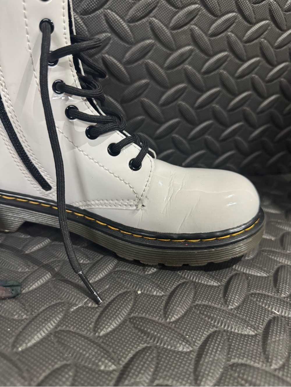 Dr. Martens 1460 J White Patent Lace Up Boots Kids Size US 3 EU 34 - Picture 5 of 16